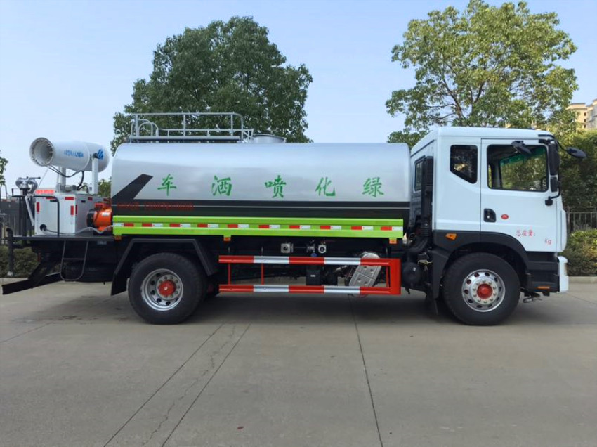 洒水车