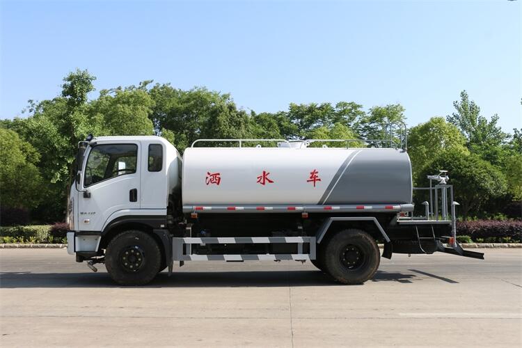 五大连池蓝牌洒水车销售点,批量采购厂家
